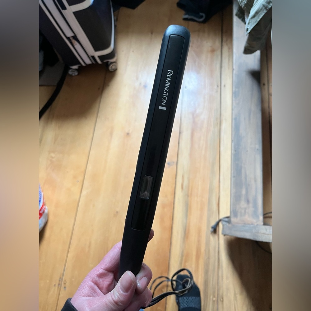 Remington Black/Purple 1" Anti-Static Flat Iron